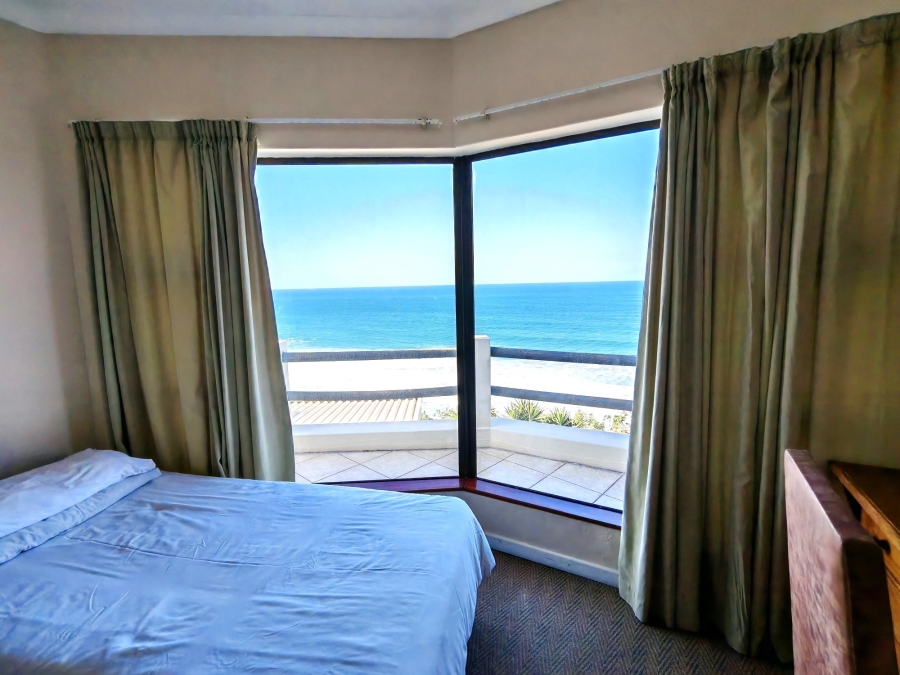 8 Bedroom Property for Sale in Ocean View KwaZulu-Natal