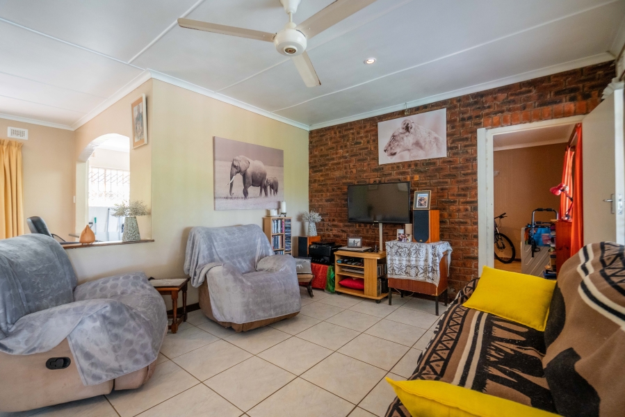 To Let 5 Bedroom Property for Rent in New Germany KwaZulu-Natal