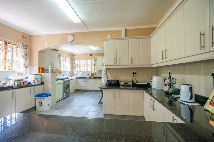 To Let 5 Bedroom Property for Rent in New Germany KwaZulu-Natal