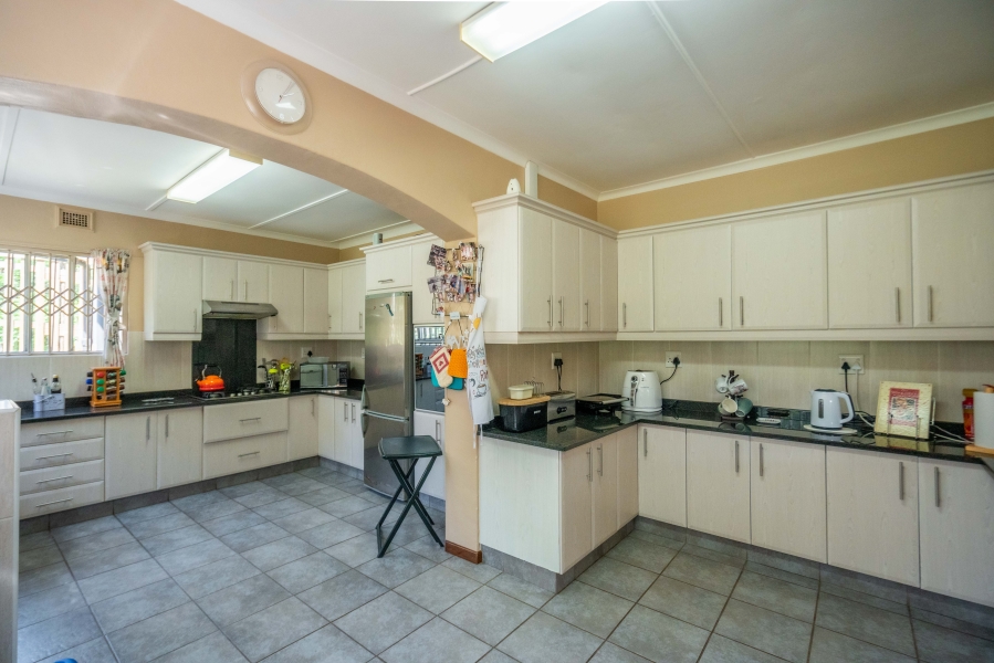 To Let 5 Bedroom Property for Rent in New Germany KwaZulu-Natal