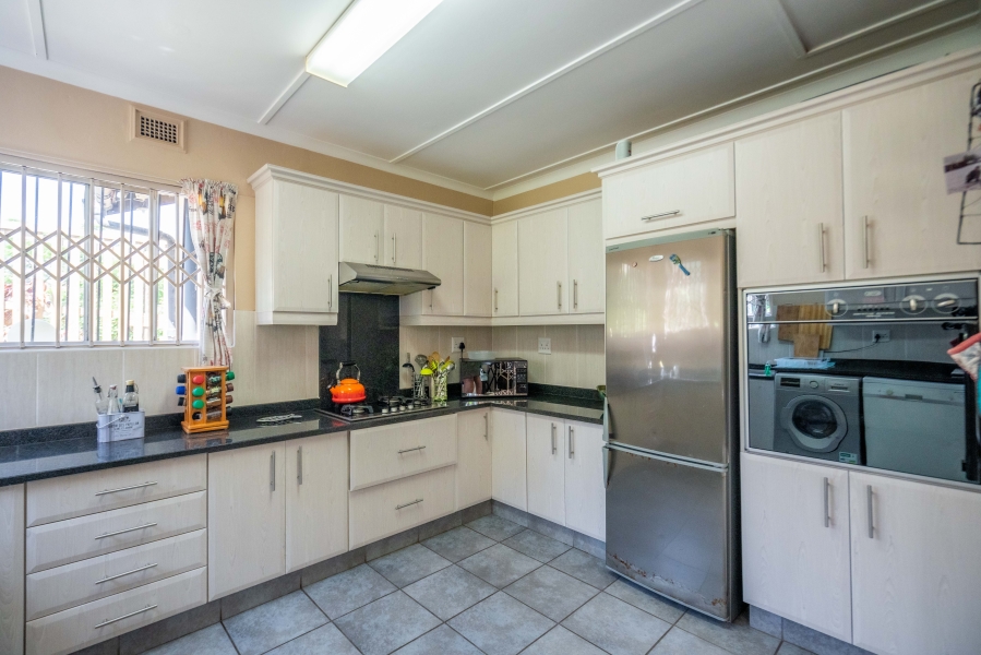 To Let 5 Bedroom Property for Rent in New Germany KwaZulu-Natal