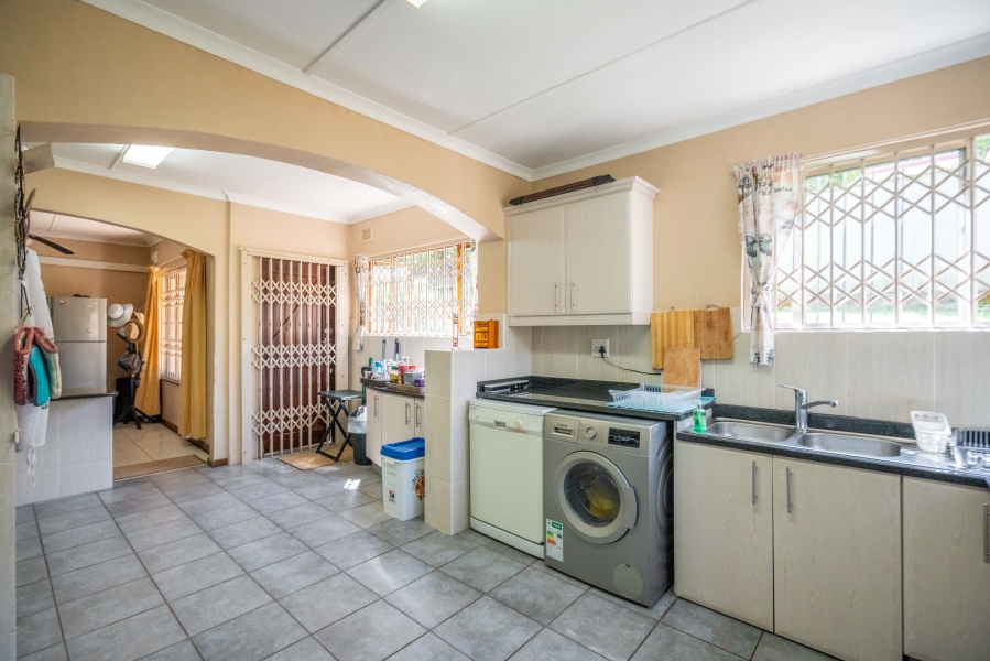 To Let 5 Bedroom Property for Rent in New Germany KwaZulu-Natal