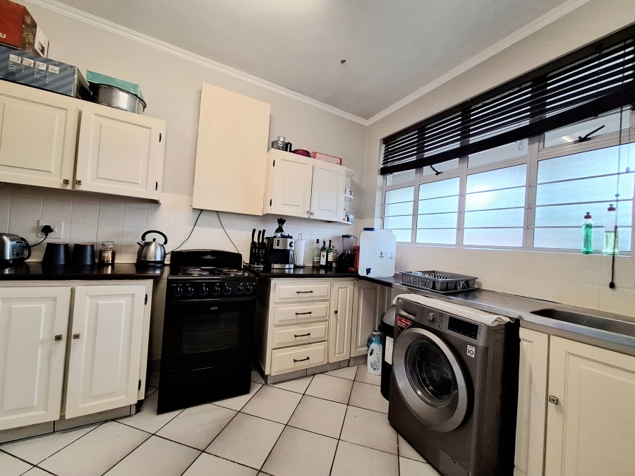 To Let 2 Bedroom Property for Rent in Overport KwaZulu-Natal