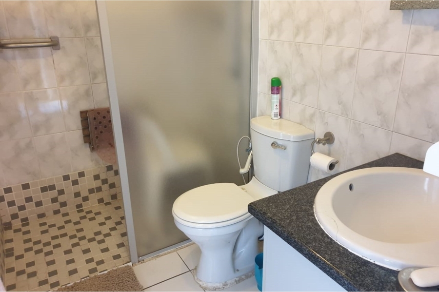 1 Bedroom Property for Sale in North Beach KwaZulu-Natal