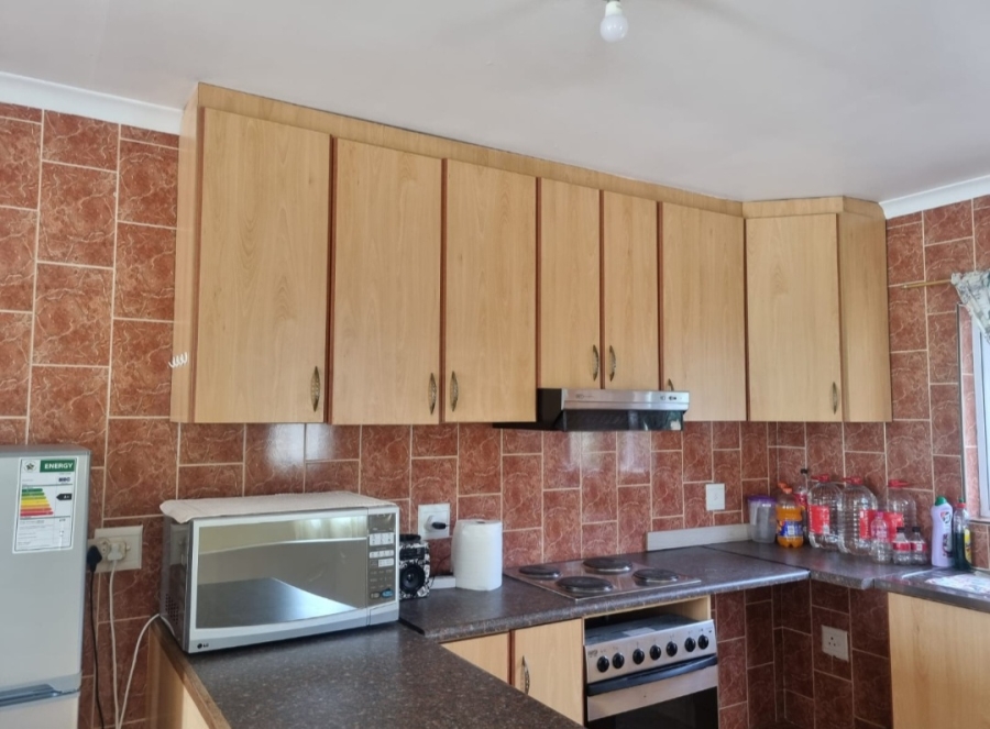To Let 2 Bedroom Property for Rent in Somerset Park KwaZulu-Natal