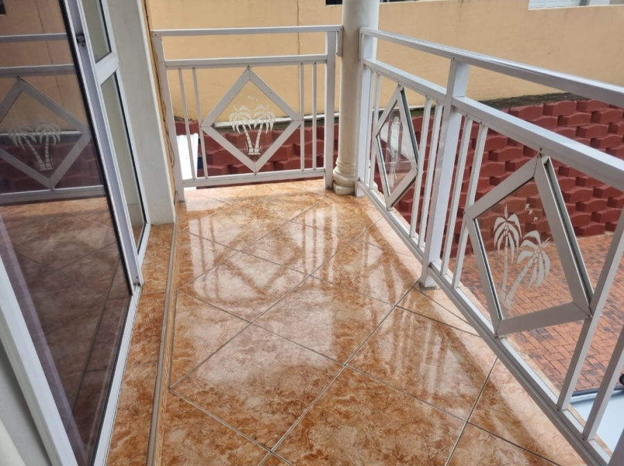 To Let 2 Bedroom Property for Rent in Somerset Park KwaZulu-Natal