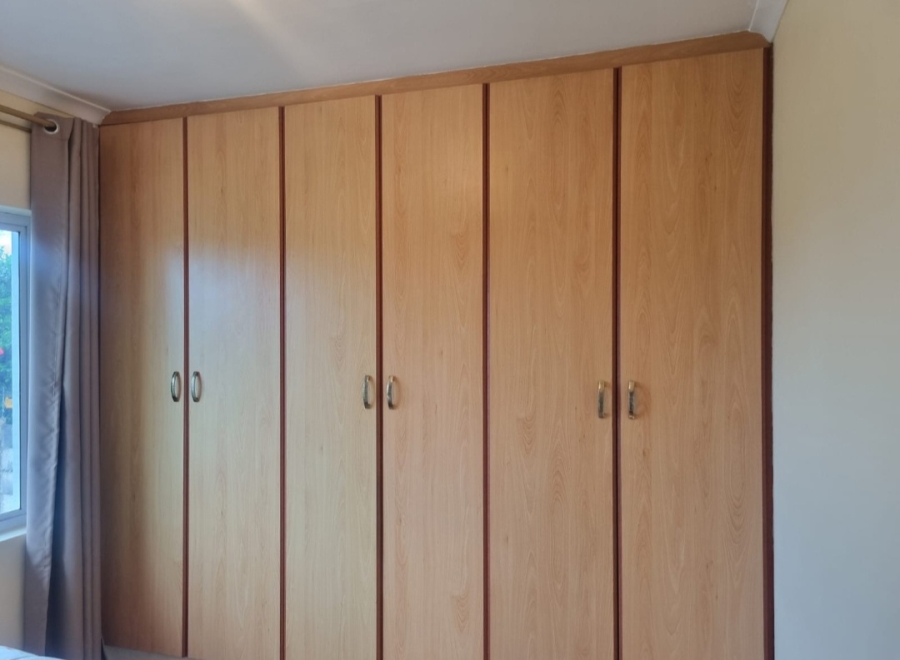 To Let 2 Bedroom Property for Rent in Somerset Park KwaZulu-Natal