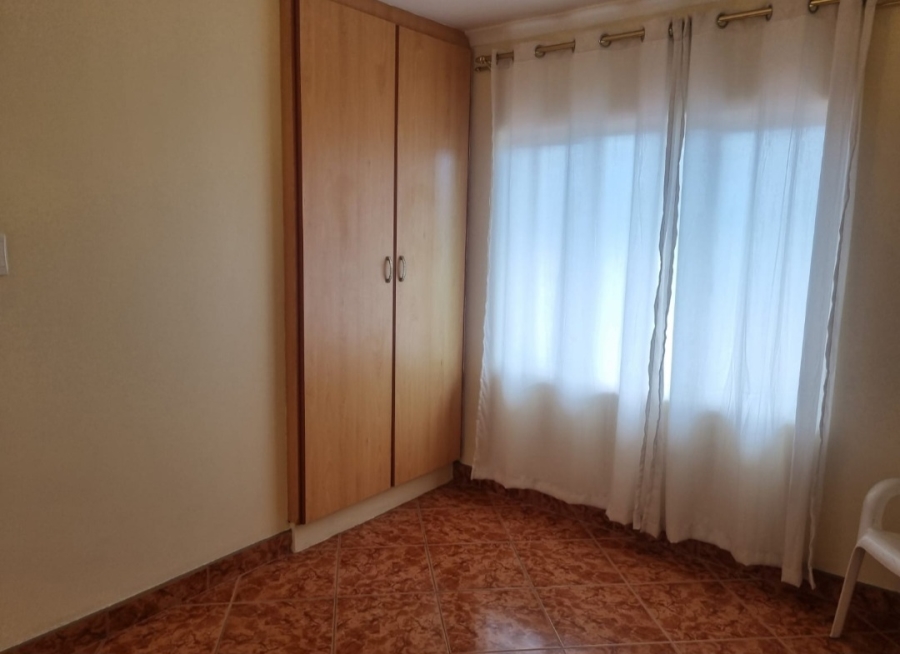 To Let 2 Bedroom Property for Rent in Somerset Park KwaZulu-Natal