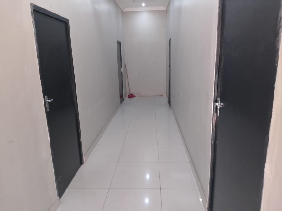 7 Bedroom Property for Sale in Glenwood KwaZulu-Natal