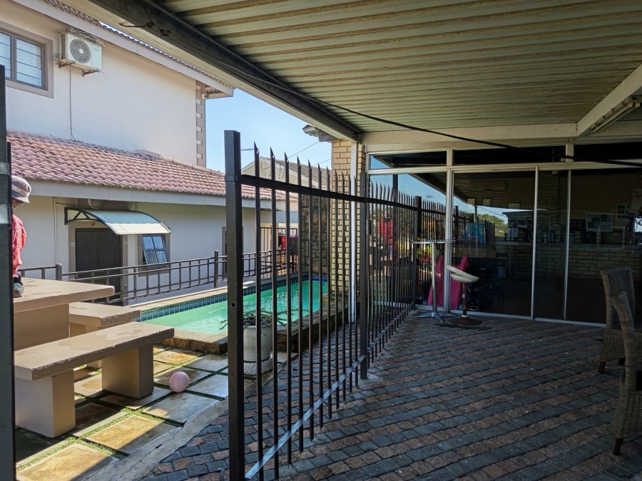 4 Bedroom Property for Sale in Woodview KwaZulu-Natal