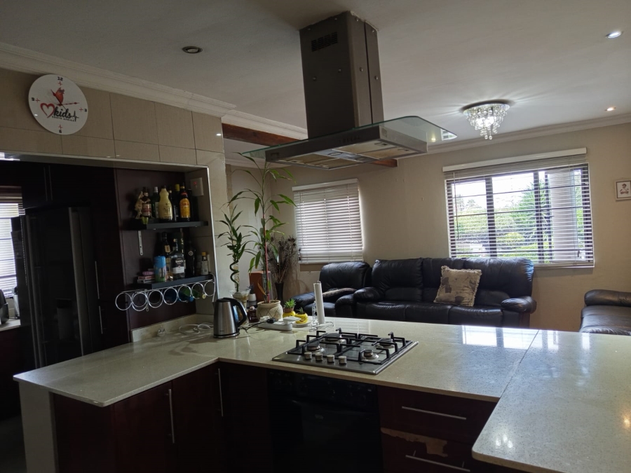 4 Bedroom Property for Sale in Woodview KwaZulu-Natal