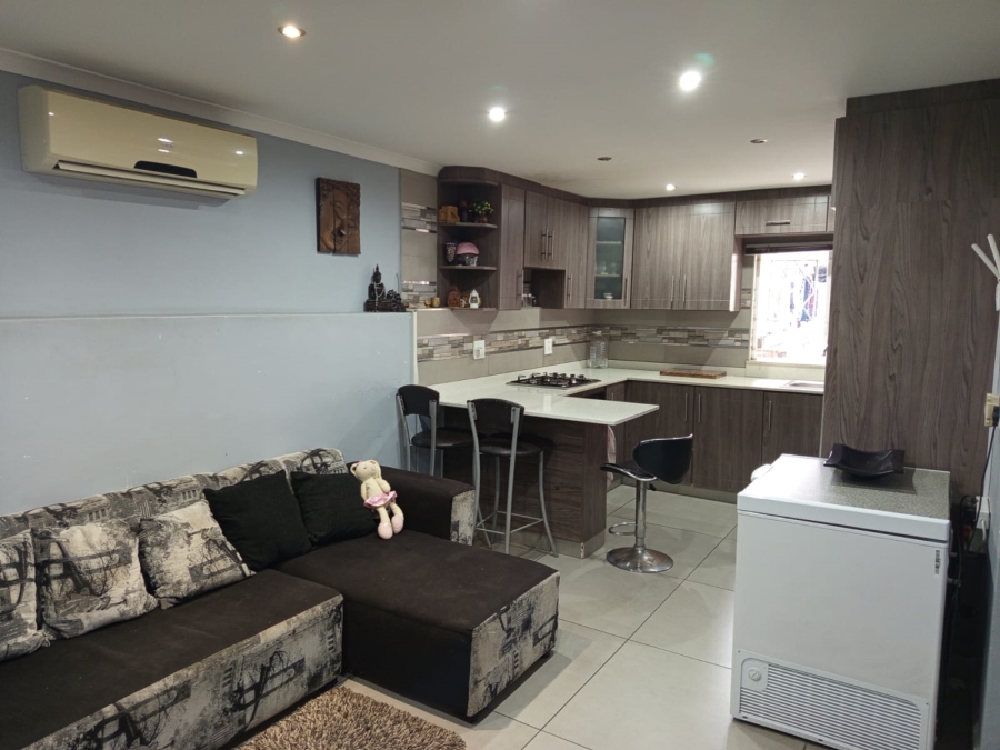 4 Bedroom Property for Sale in Woodview KwaZulu-Natal