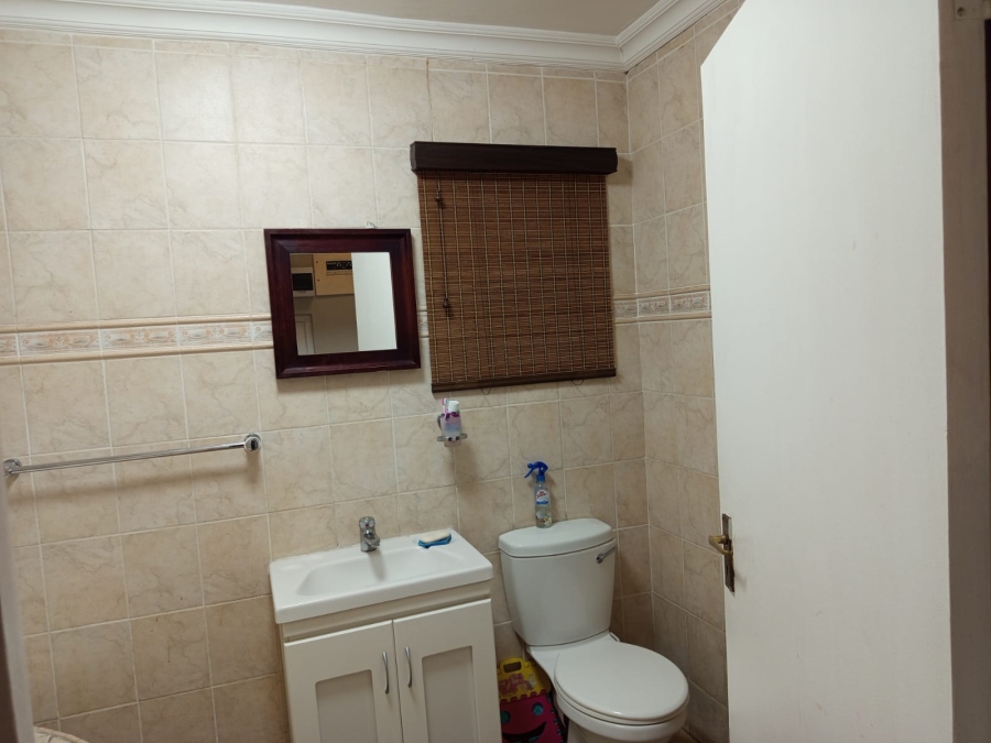 4 Bedroom Property for Sale in Woodview KwaZulu-Natal