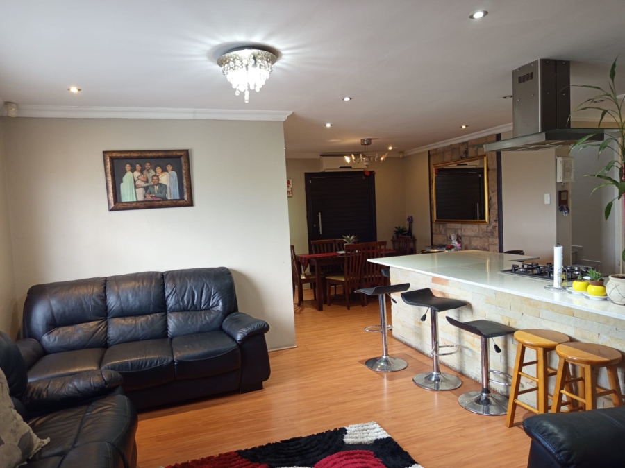 4 Bedroom Property for Sale in Woodview KwaZulu-Natal