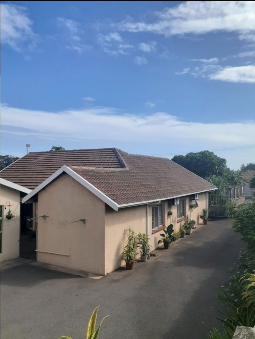 9 Bedroom Property for Sale in Ocean View KwaZulu-Natal