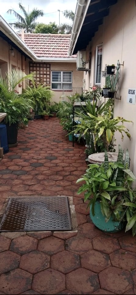 9 Bedroom Property for Sale in Ocean View KwaZulu-Natal