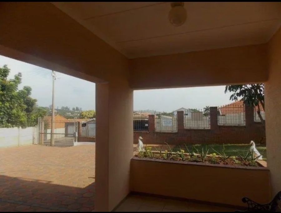 9 Bedroom Property for Sale in Ocean View KwaZulu-Natal
