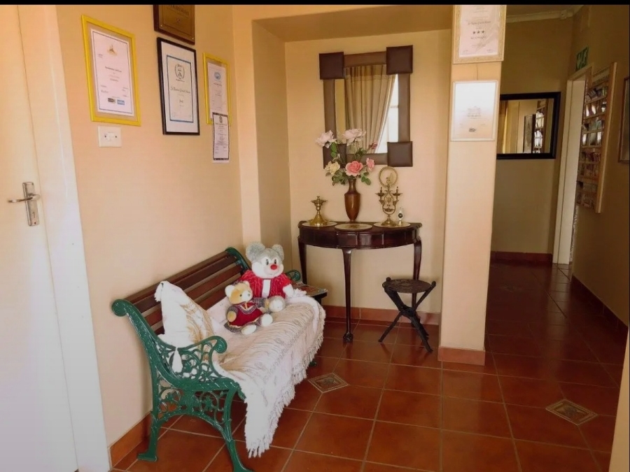 9 Bedroom Property for Sale in Ocean View KwaZulu-Natal