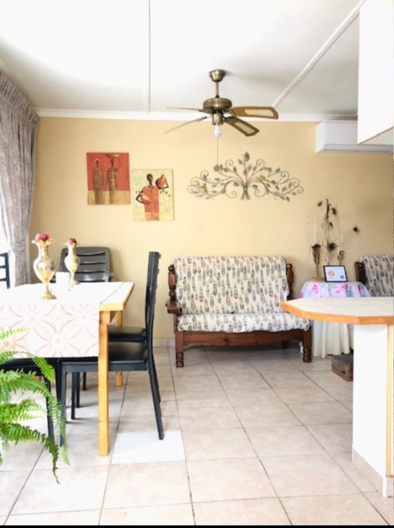 9 Bedroom Property for Sale in Ocean View KwaZulu-Natal