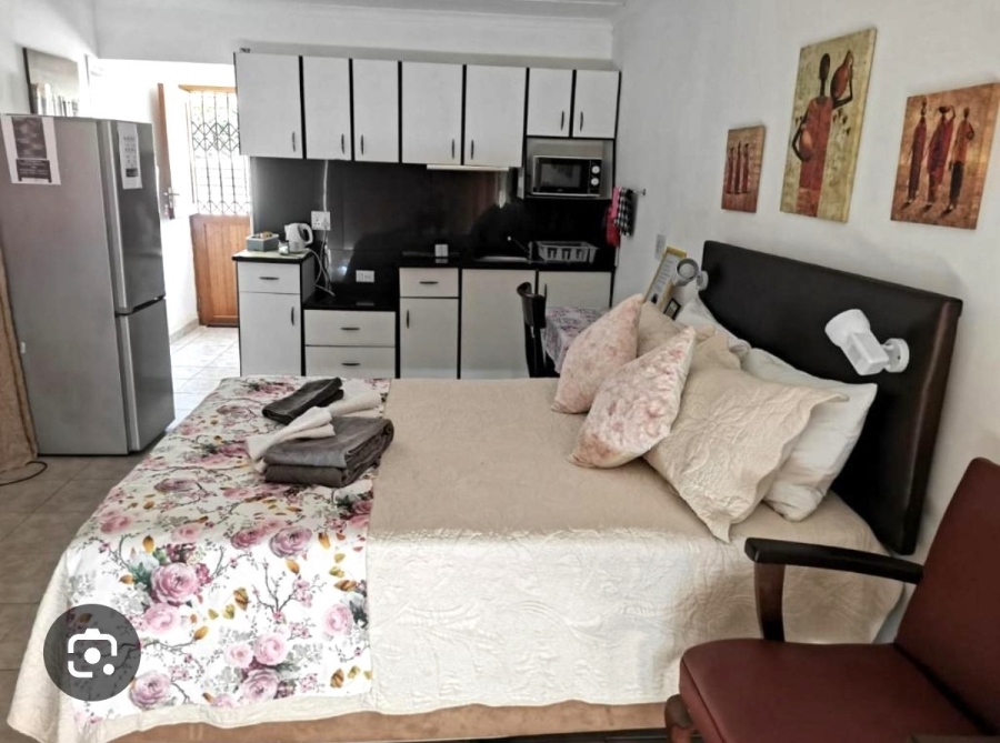 9 Bedroom Property for Sale in Ocean View KwaZulu-Natal