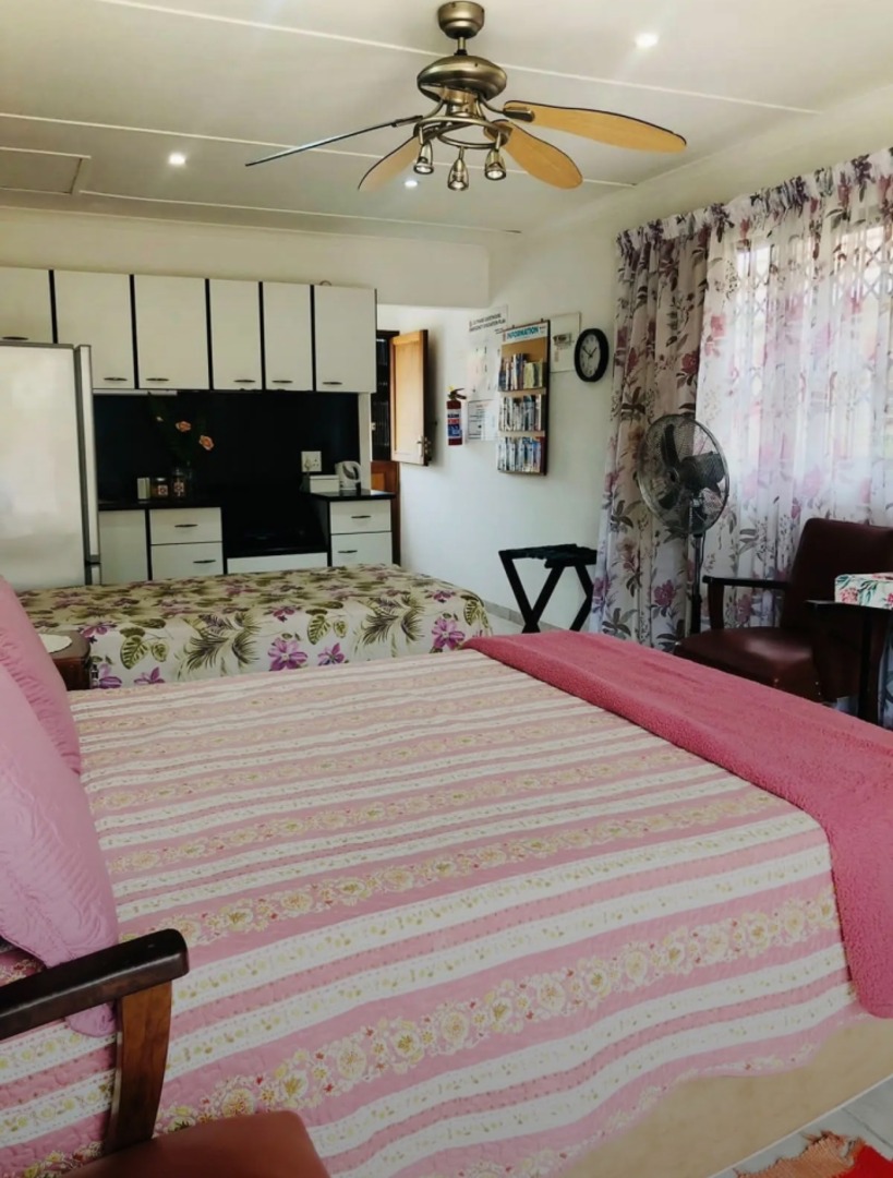 9 Bedroom Property for Sale in Ocean View KwaZulu-Natal
