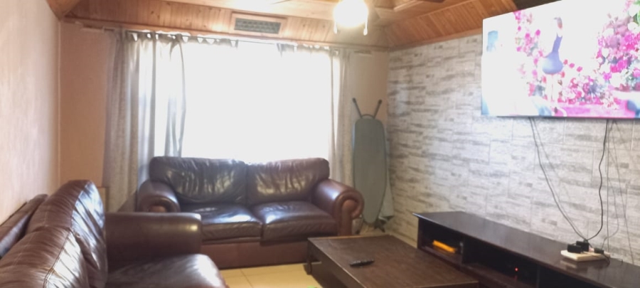 3 Bedroom Property for Sale in Esikhawini KwaZulu-Natal