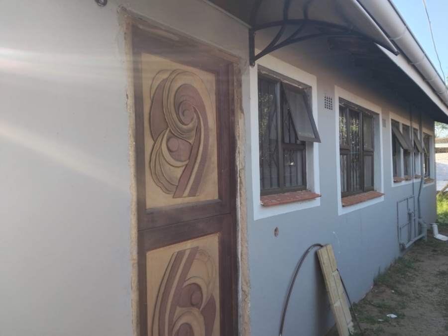3 Bedroom Property for Sale in Esikhawini KwaZulu-Natal