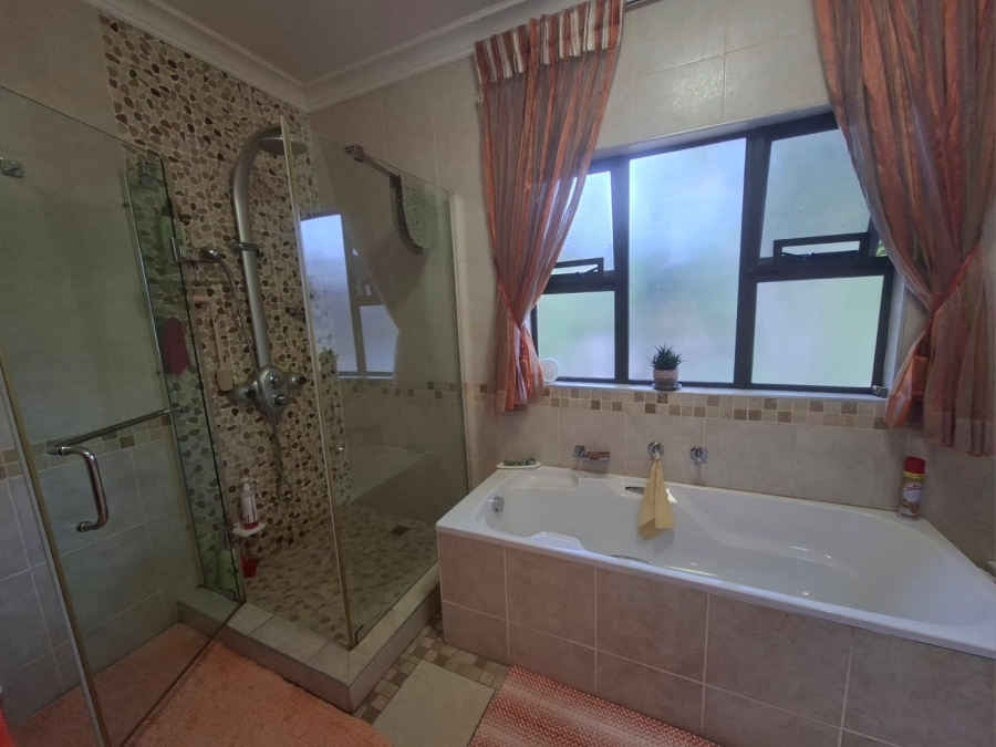 3 Bedroom Property for Sale in Glen Hills KwaZulu-Natal