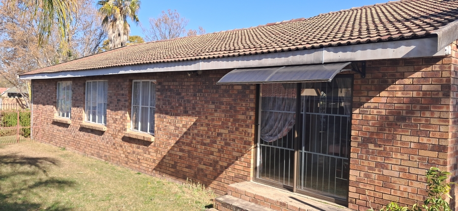 3 Bedroom Property for Sale in Pioneer Park KwaZulu-Natal
