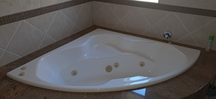 3 Bedroom Property for Sale in Pioneer Park KwaZulu-Natal