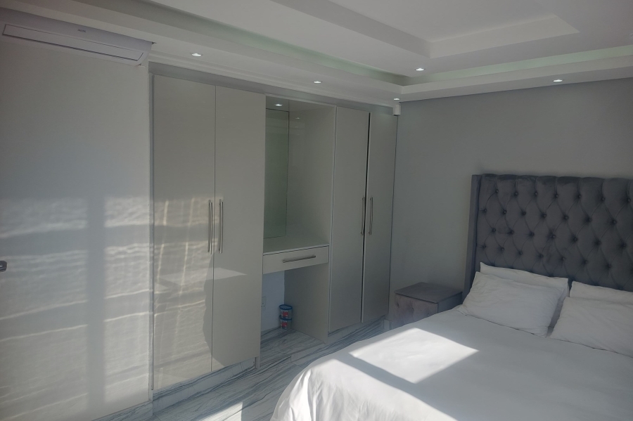 2 Bedroom Property for Sale in South Beach KwaZulu-Natal