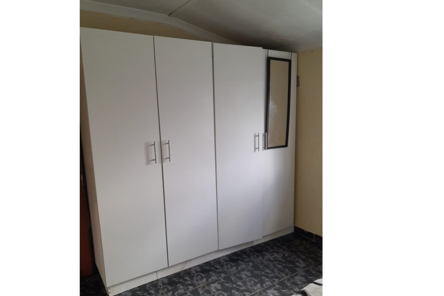 2 Bedroom Property for Sale in Umlazi J KwaZulu-Natal