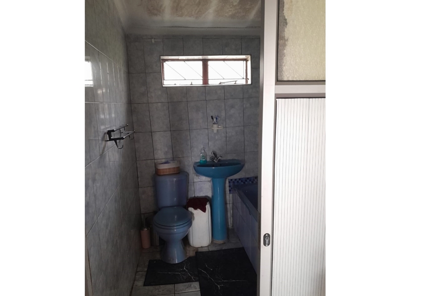 2 Bedroom Property for Sale in Umlazi J KwaZulu-Natal