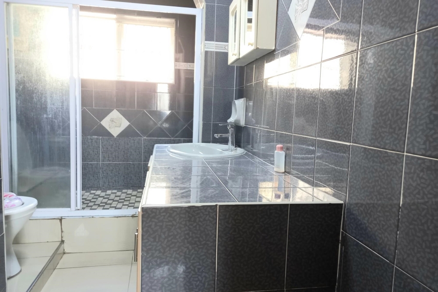 3 Bedroom Property for Sale in Kharwastan KwaZulu-Natal