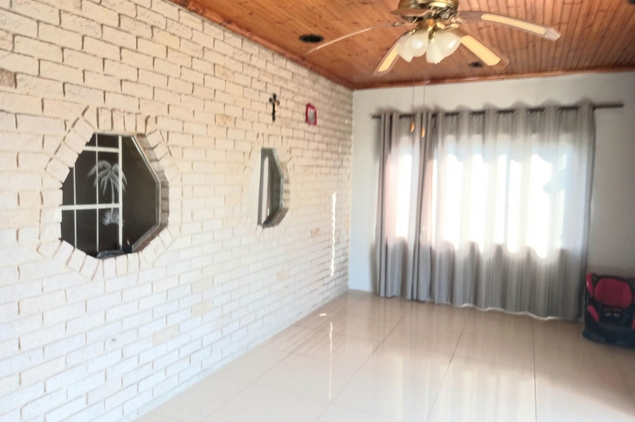 3 Bedroom Property for Sale in Kharwastan KwaZulu-Natal
