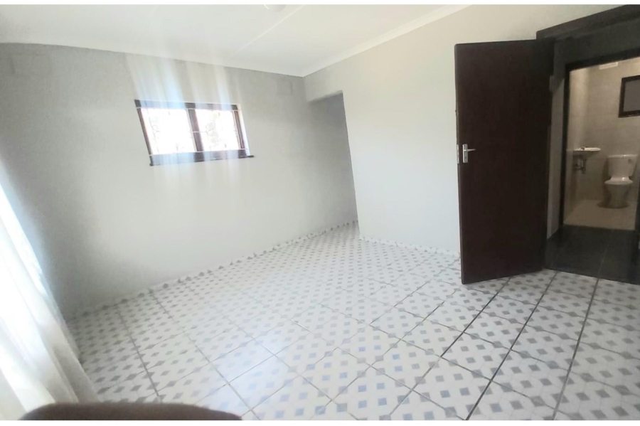 3 Bedroom Property for Sale in Kharwastan KwaZulu-Natal