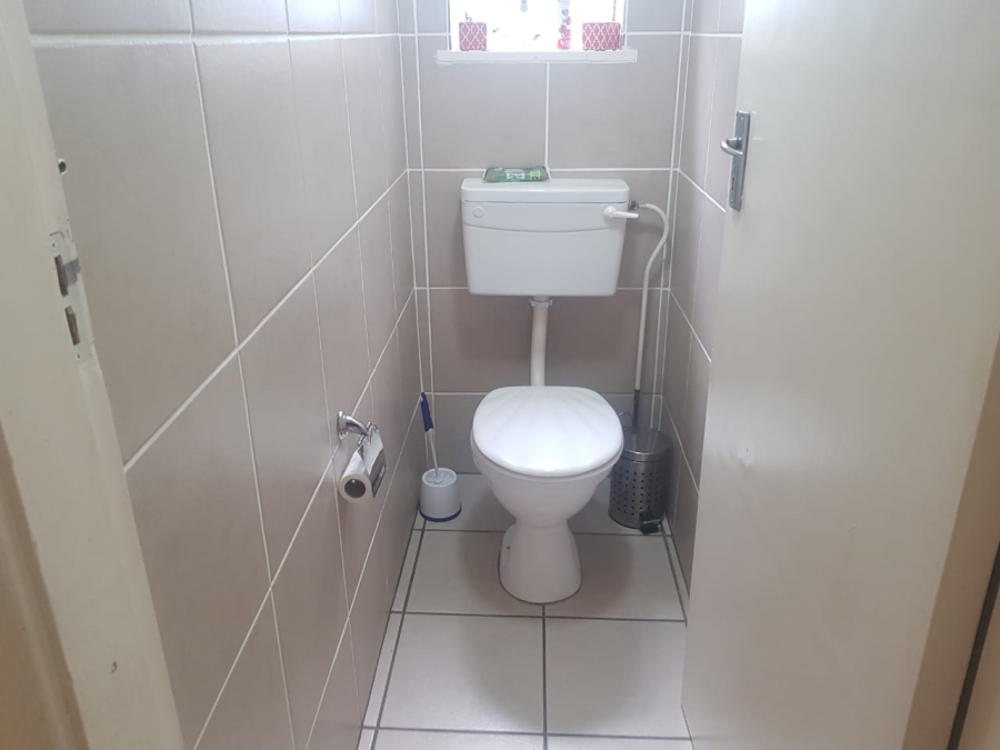 2 Bedroom Property for Sale in Glenwood KwaZulu-Natal