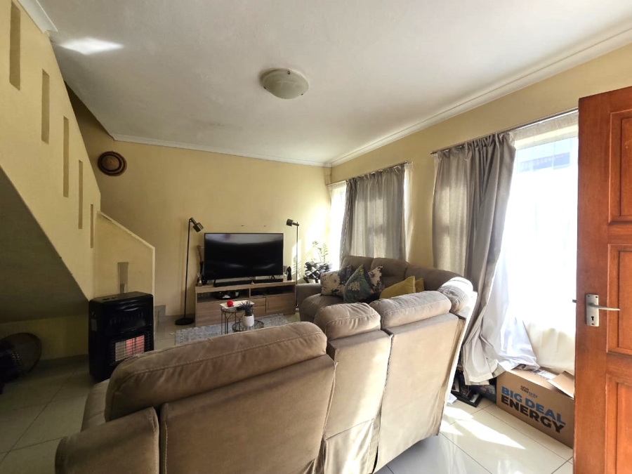 To Let 3 Bedroom Property for Rent in Avoca KwaZulu-Natal