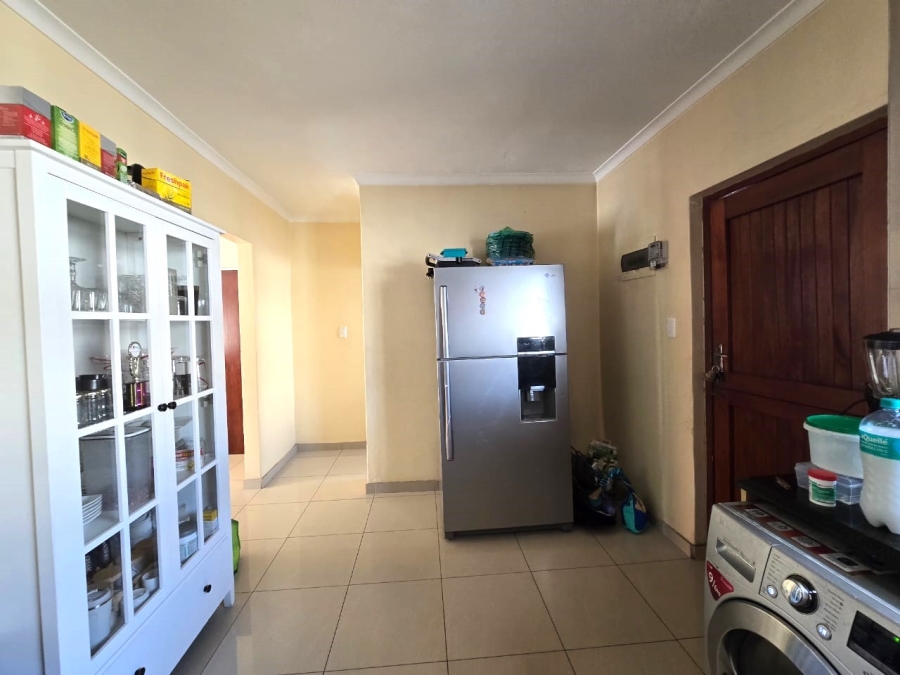 To Let 3 Bedroom Property for Rent in Avoca KwaZulu-Natal