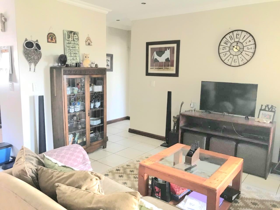 To Let 3 Bedroom Property for Rent in Shongweni KwaZulu-Natal