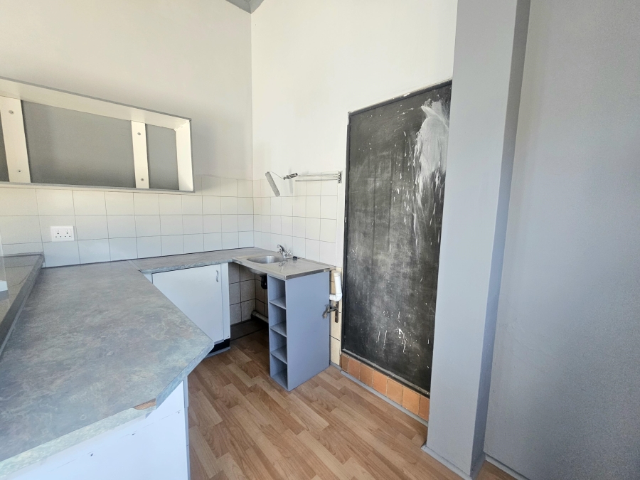 To Let 1 Bedroom Property for Rent in Montclair KwaZulu-Natal