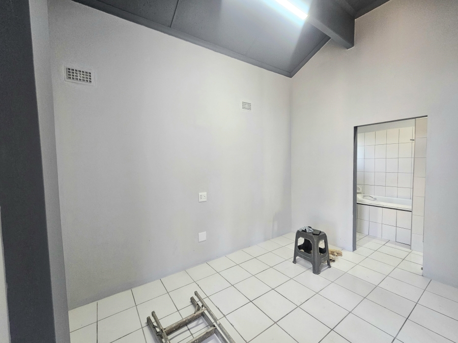 To Let 1 Bedroom Property for Rent in Montclair KwaZulu-Natal