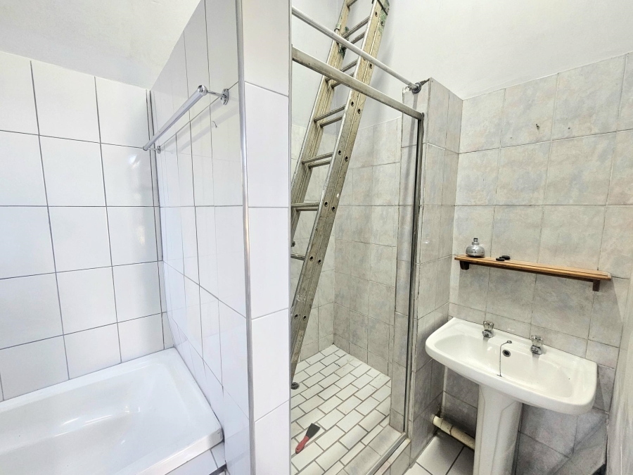 To Let 1 Bedroom Property for Rent in Montclair KwaZulu-Natal