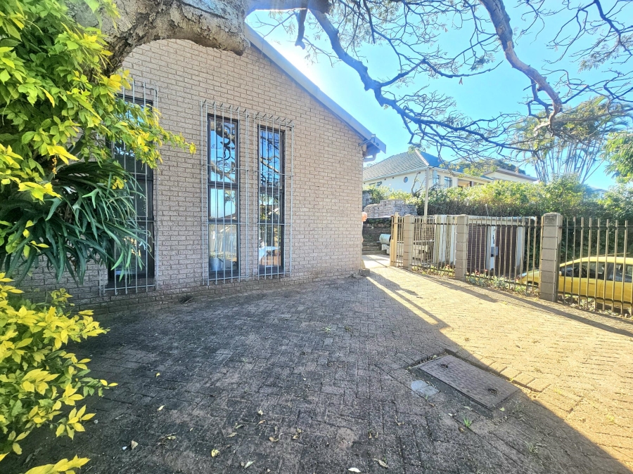 To Let 1 Bedroom Property for Rent in Montclair KwaZulu-Natal