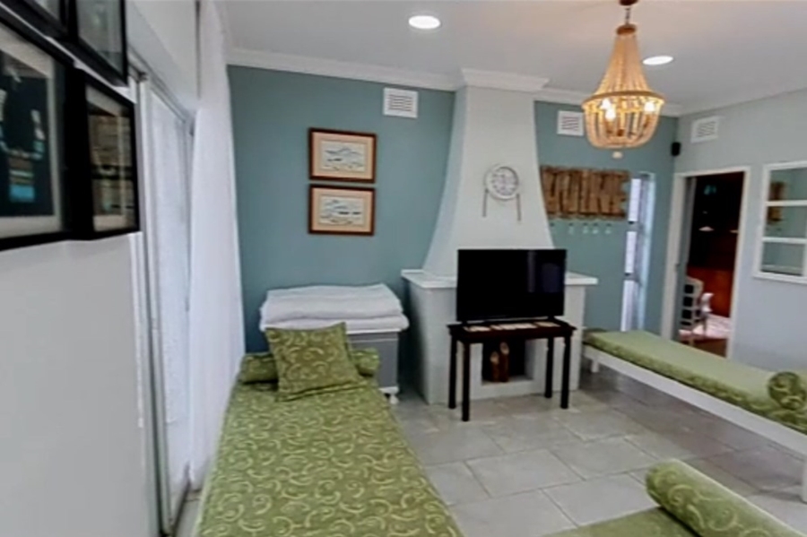 6 Bedroom Property for Sale in Port Edward KwaZulu-Natal