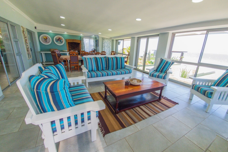 6 Bedroom Property for Sale in Port Edward KwaZulu-Natal