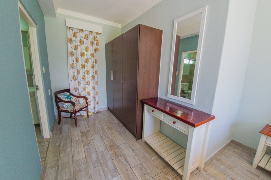 6 Bedroom Property for Sale in Port Edward KwaZulu-Natal