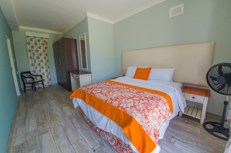 6 Bedroom Property for Sale in Port Edward KwaZulu-Natal