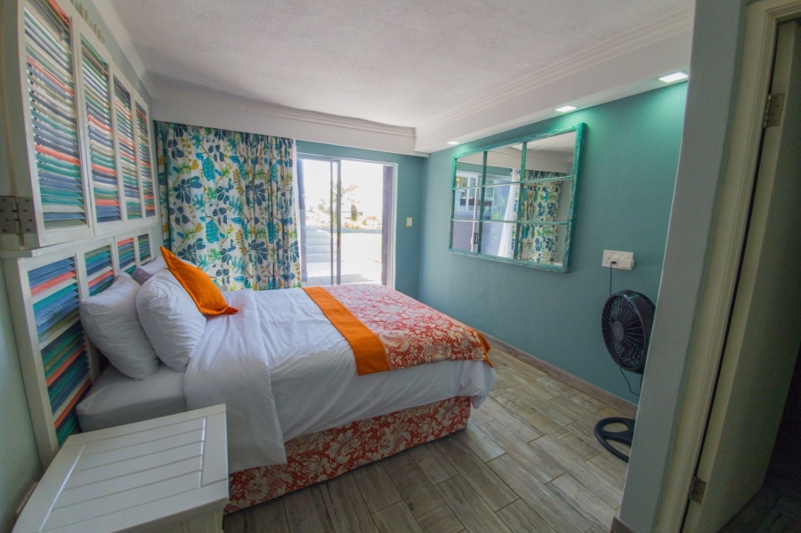6 Bedroom Property for Sale in Port Edward KwaZulu-Natal