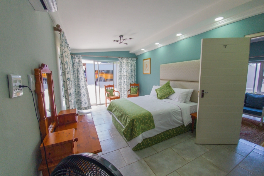 6 Bedroom Property for Sale in Port Edward KwaZulu-Natal